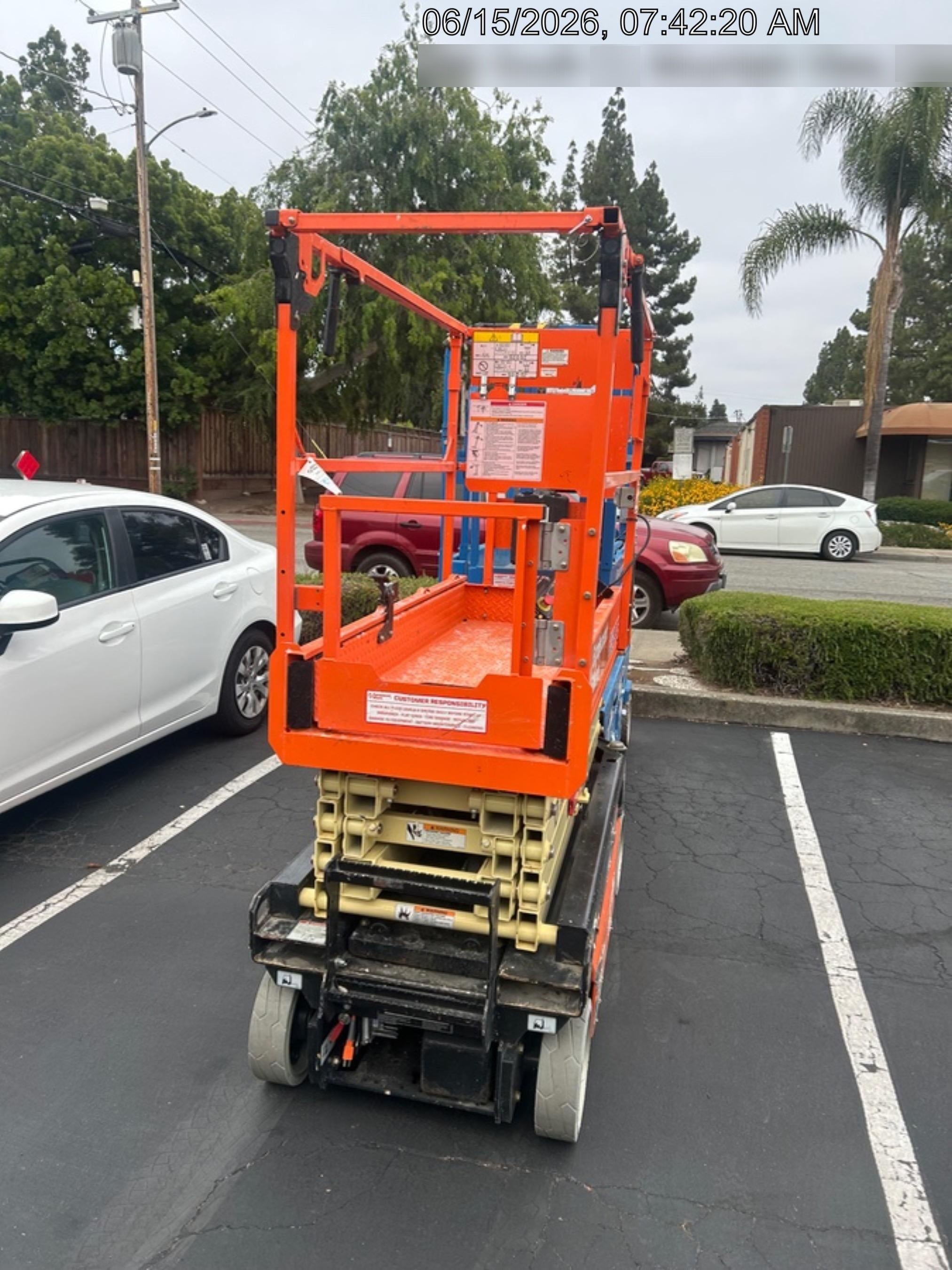 2024 JLG ES1932