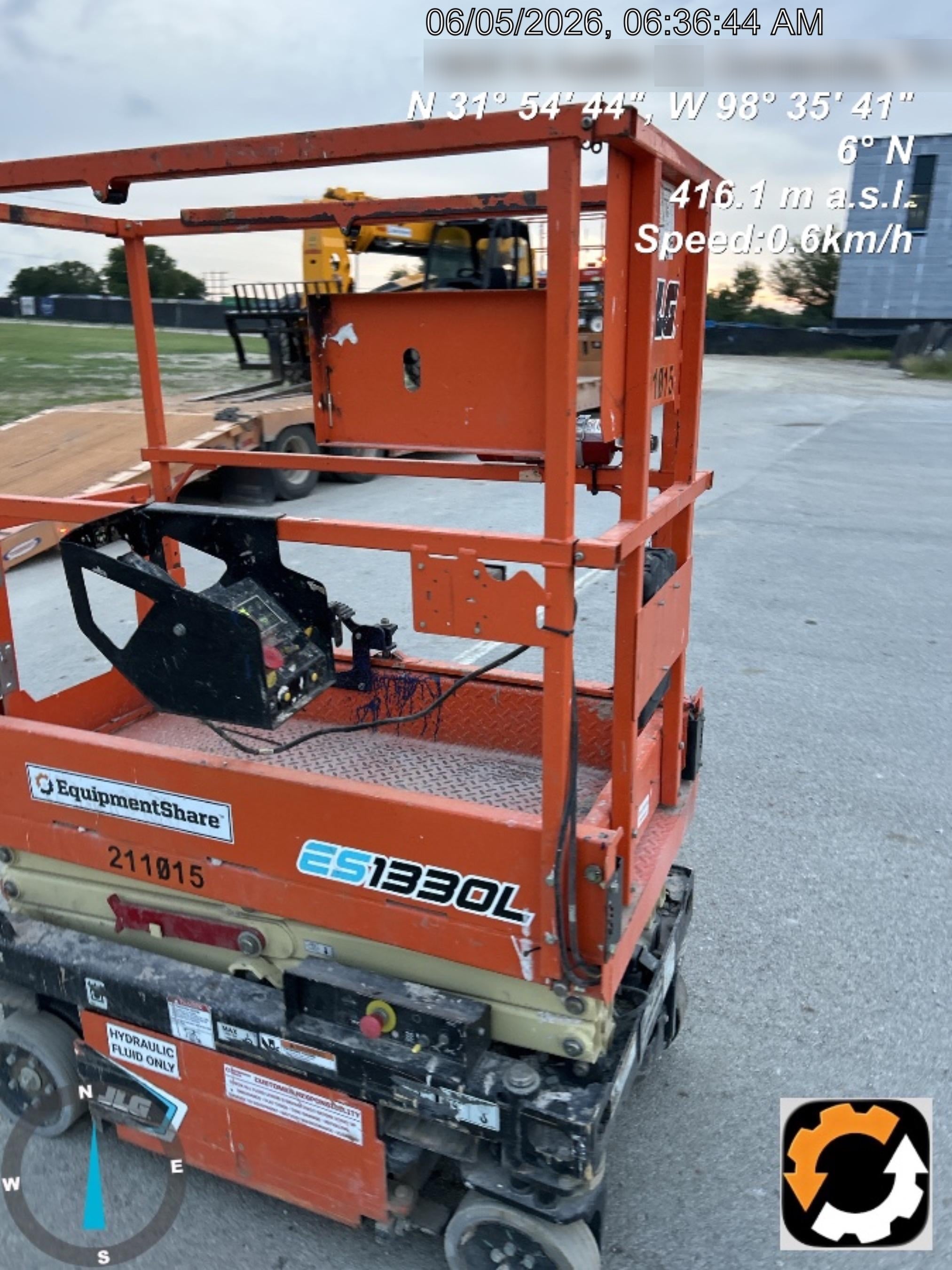 2022 JLG ES1330L