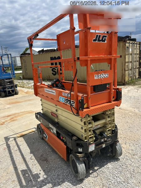 2021 JLG ES1932