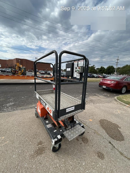 2023 JLG 1030P
