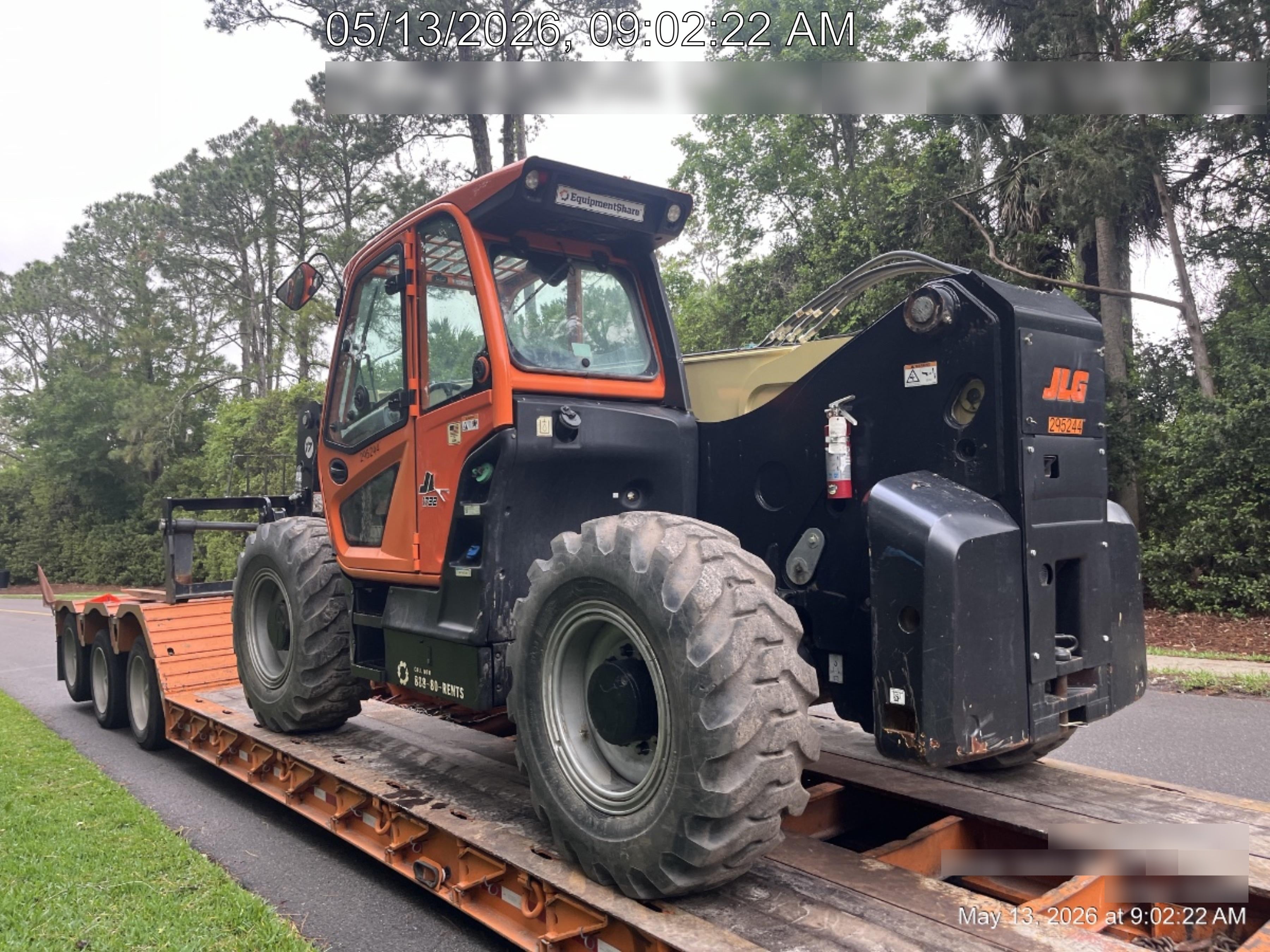 2023 JLG 1732
