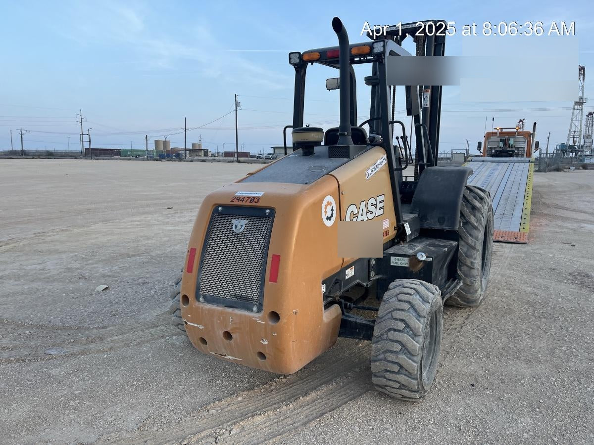 2023 CASE 588H