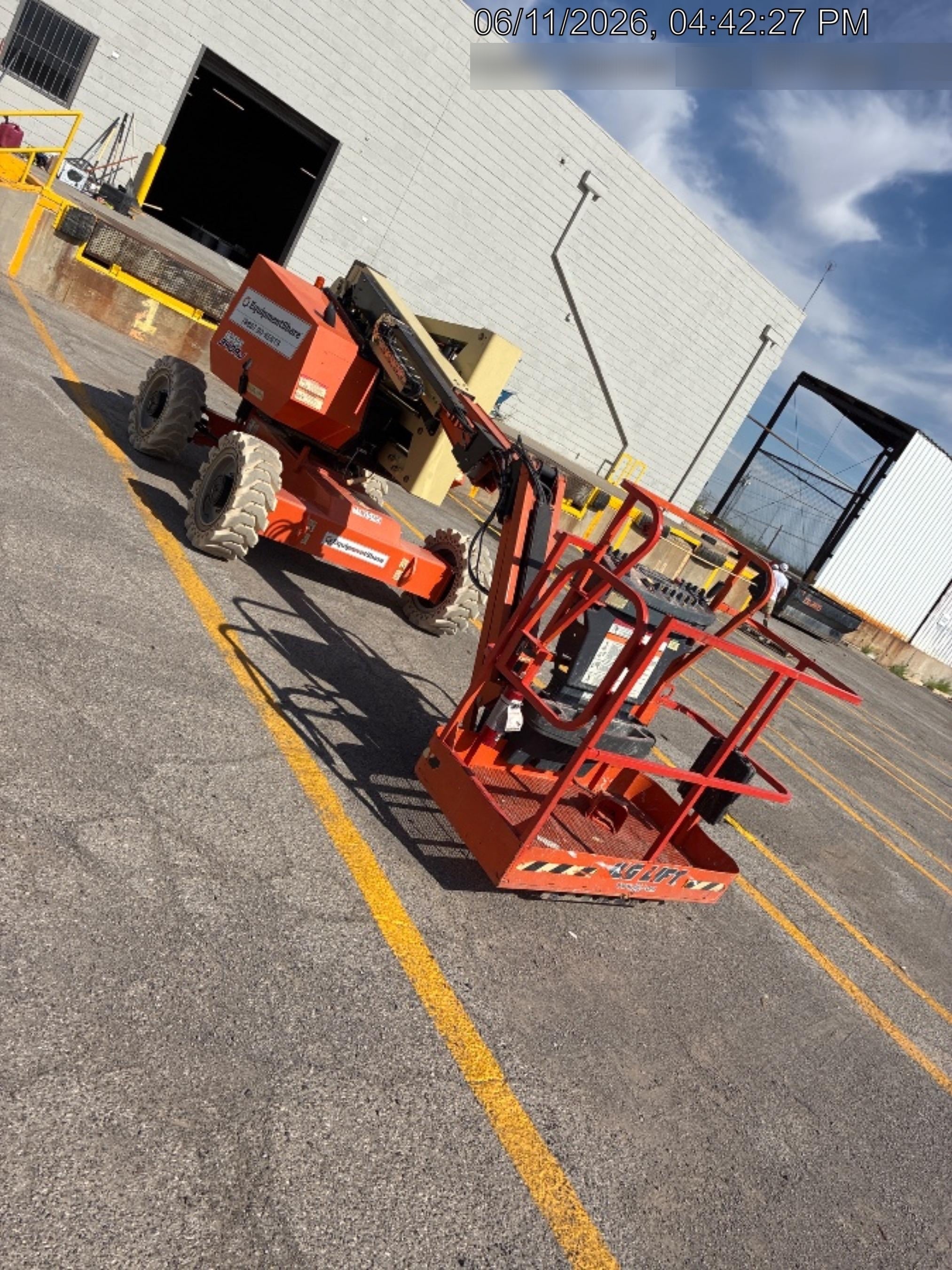 2021 JLG 340AJ
