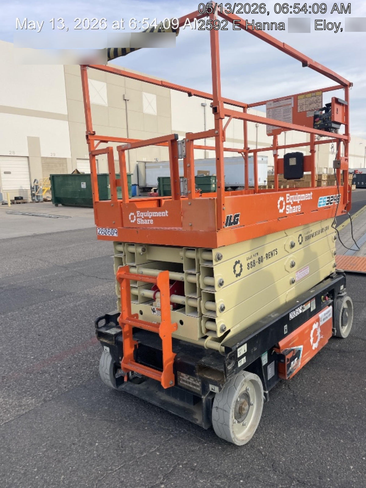 2022 JLG ES3246