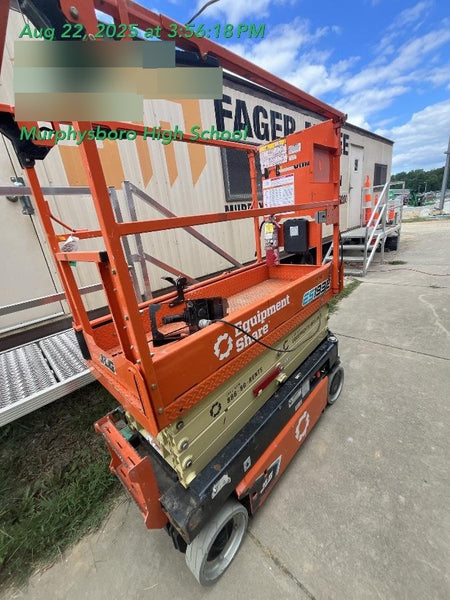 2023 JLG ES1932