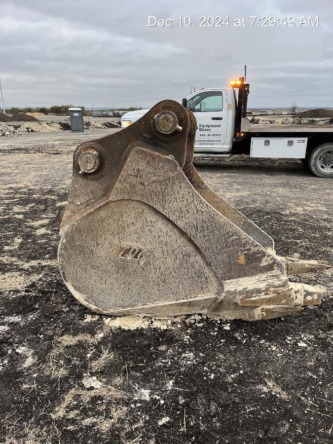 2020 TAG MANUFACTURING 24" V-Bottom Bucket