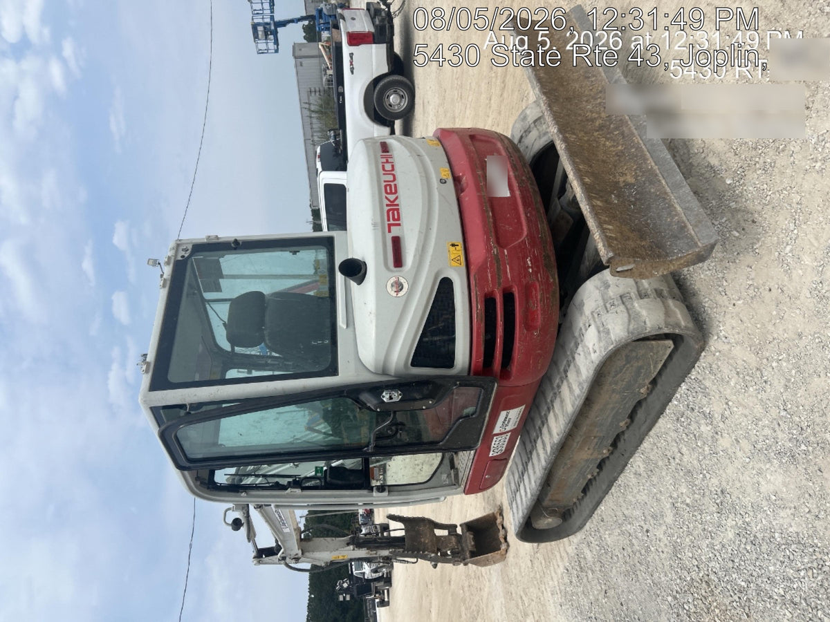 2023 TAKEUCHI TB250-2CR