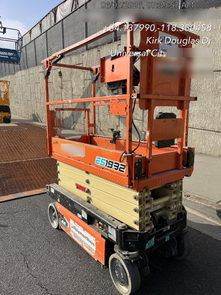 2022 JLG ES1932
