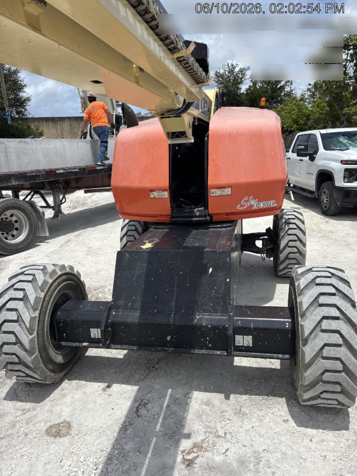 2023 JLG 460SJ