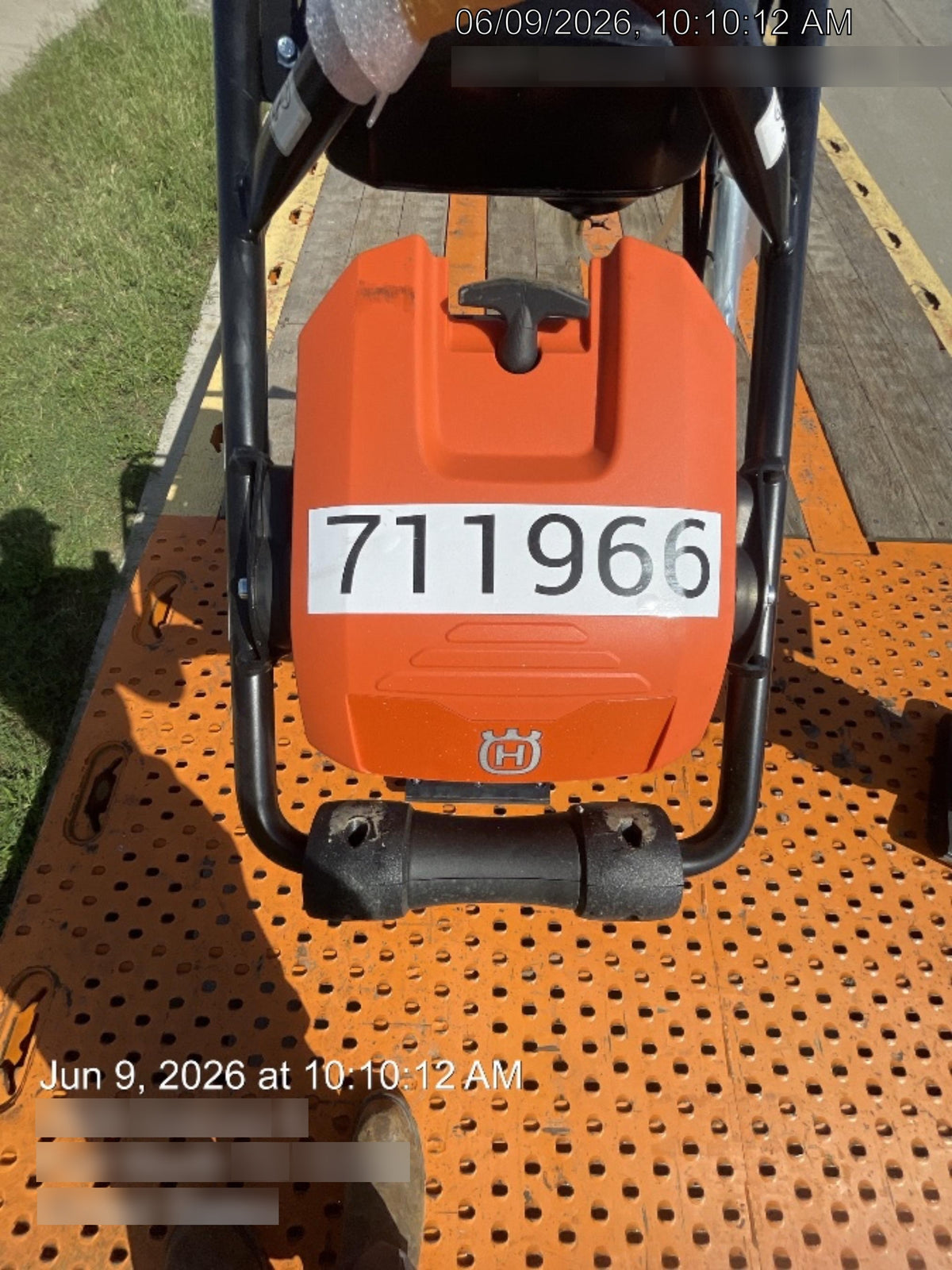 2026 HUSQVARNA LT6005