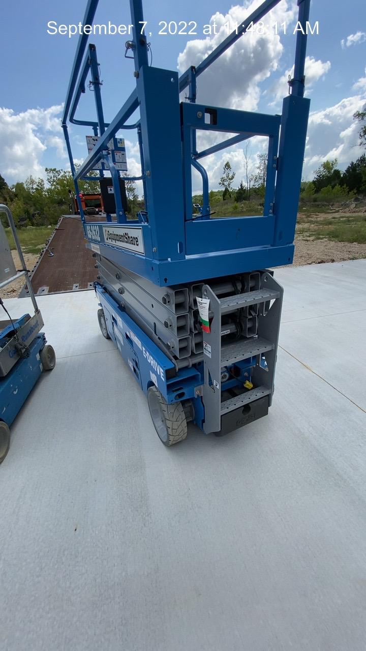 2022 GENIE GS-2632