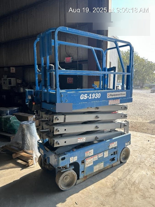2020 Genie GS-1930 Solid Non Marking Tires, Beacon, Folding rails with half height swing gate