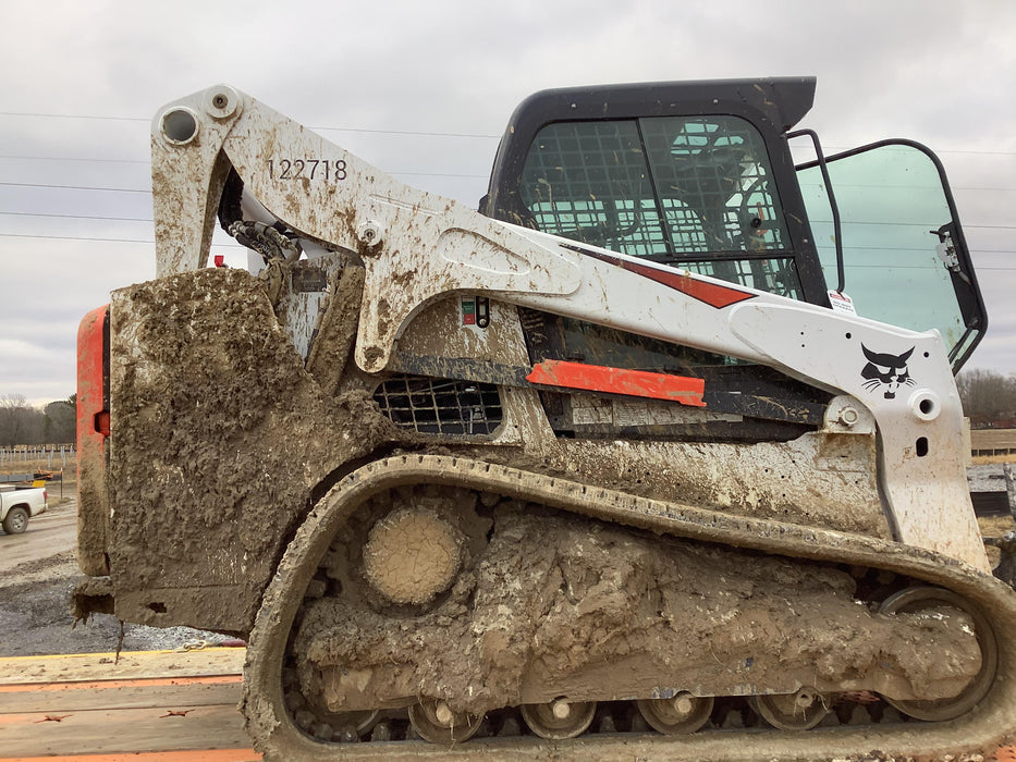 2020 Bobcat T740 74Hp T4, Cab/Heat/Air, Selectable Joystick Controls, Aux Hydraulics, Backup Alarm, P29 Performance Package, Rubber Tracks, Auto Ride Control, Reversing Fan, 7-Pin Attachment Control Kit
