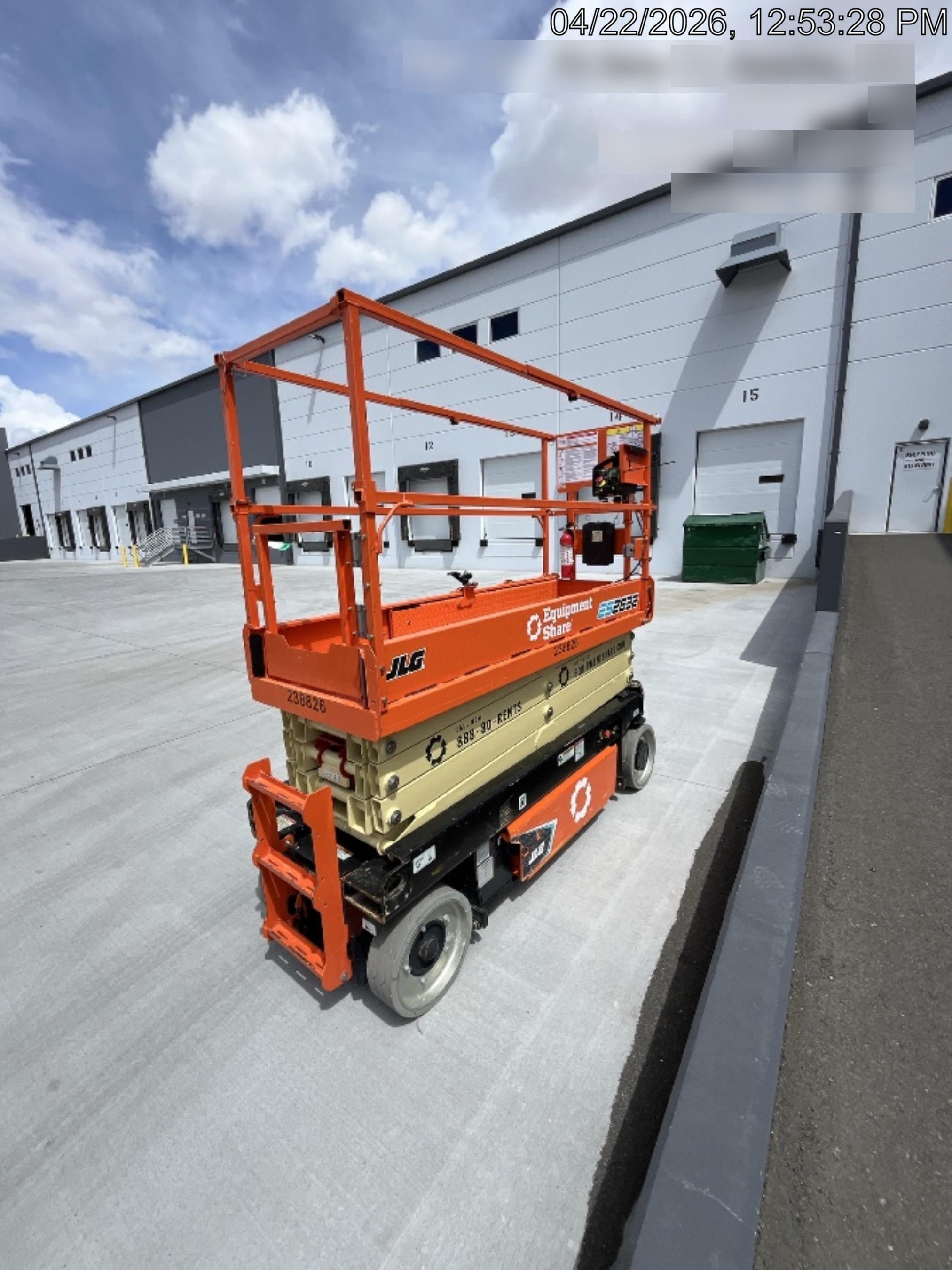 2022 JLG ES2632