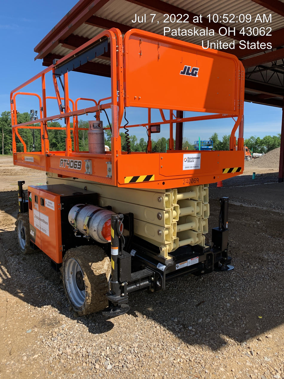 2022 JLG RT4069