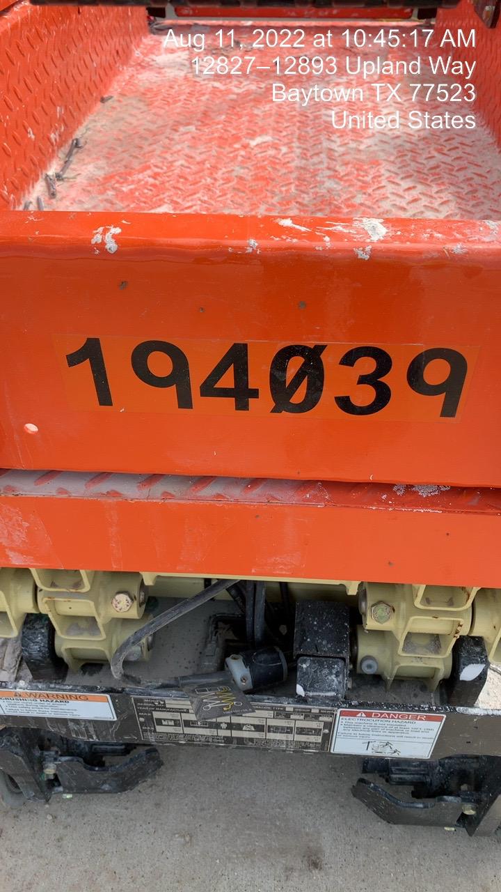 2021 JLG ES1330L