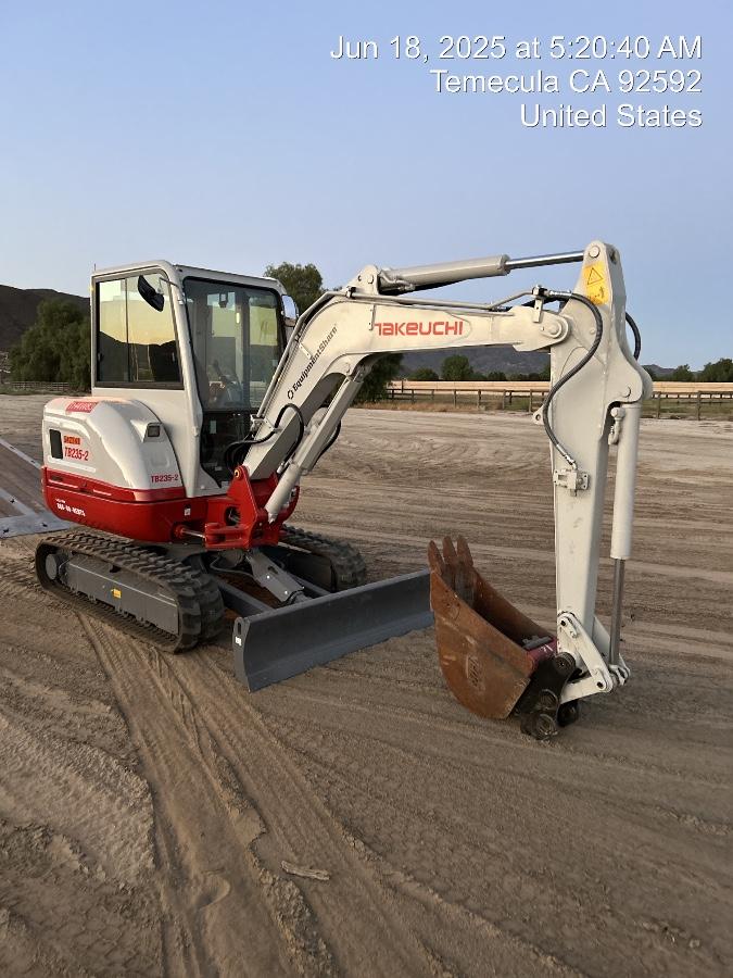 2025 TAKEUCHI TB235-2CR