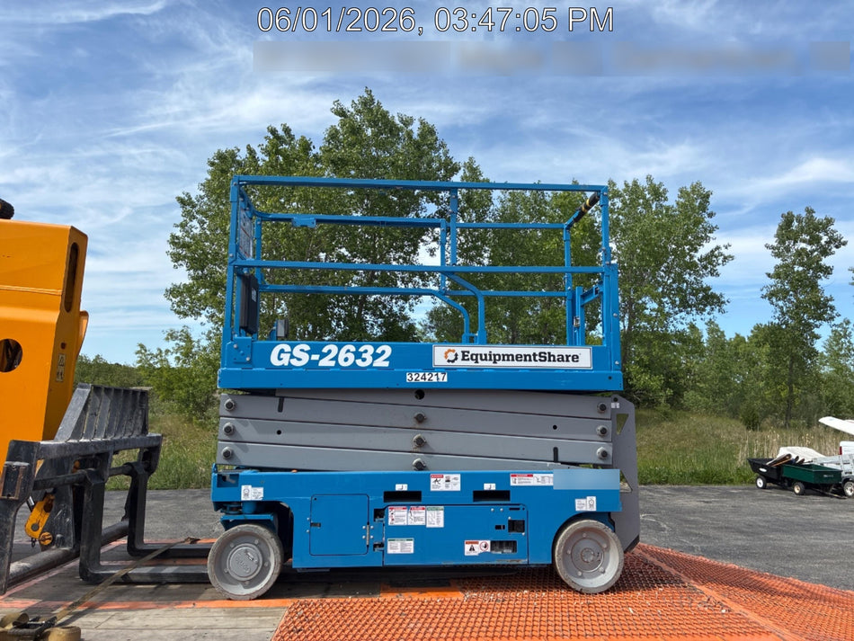 2023 GENIE GS-2632