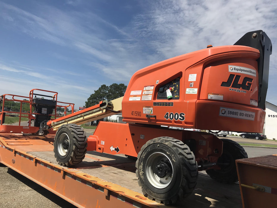 2019 JLG 400S