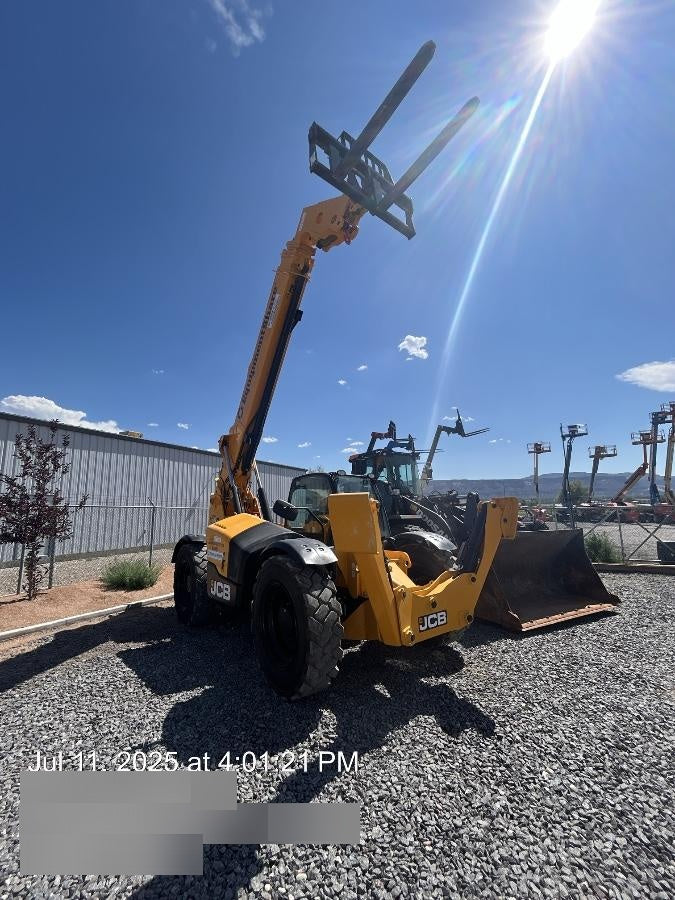 2025 JCB 512-56