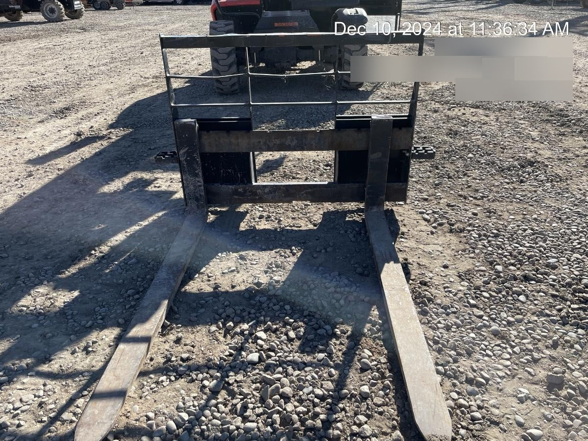 2022 ARROW MATERIAL HANDLING 60" Pallet Forks - Arrow