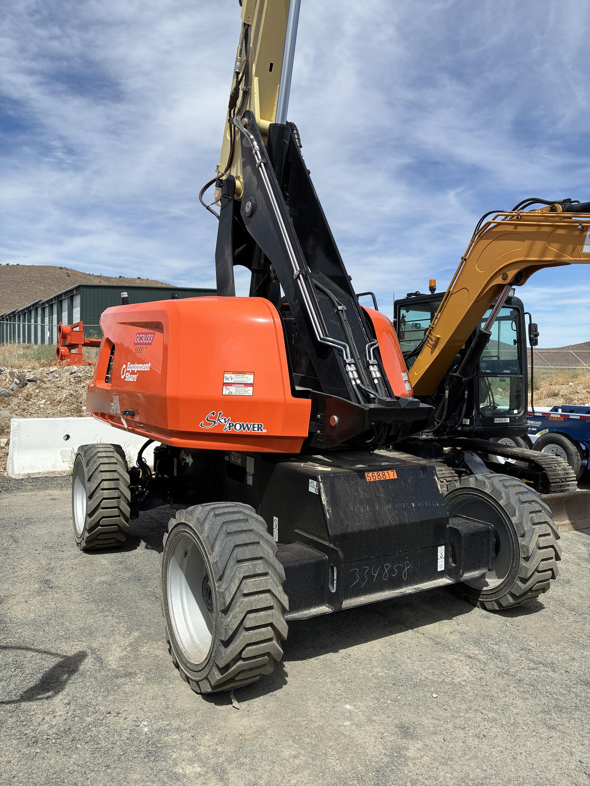 2025 JLG 660SJ