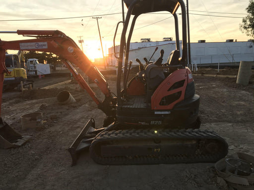 2019 Wacker Neuson EZ26 MX, Trk, Long, Canopy w/Manual Coupler, 3-40mm Pin Kits, 12"/18"/24" Pin on Buckets