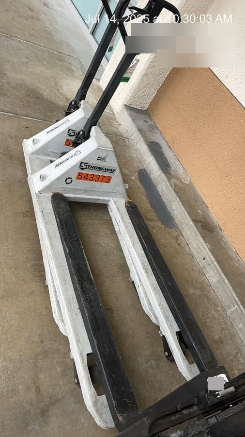 2025 STRONGWAY 4400 lb Pallet Jack