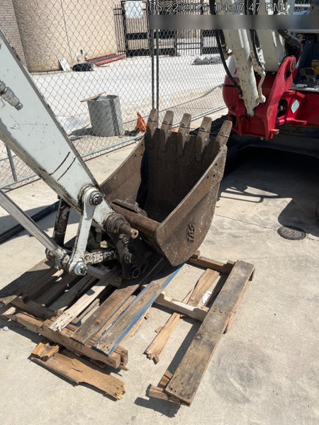 2021 TAKEUCHI TB250-2