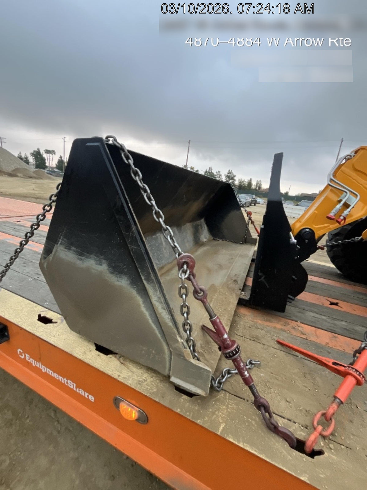 2025 JLG 1001100823
