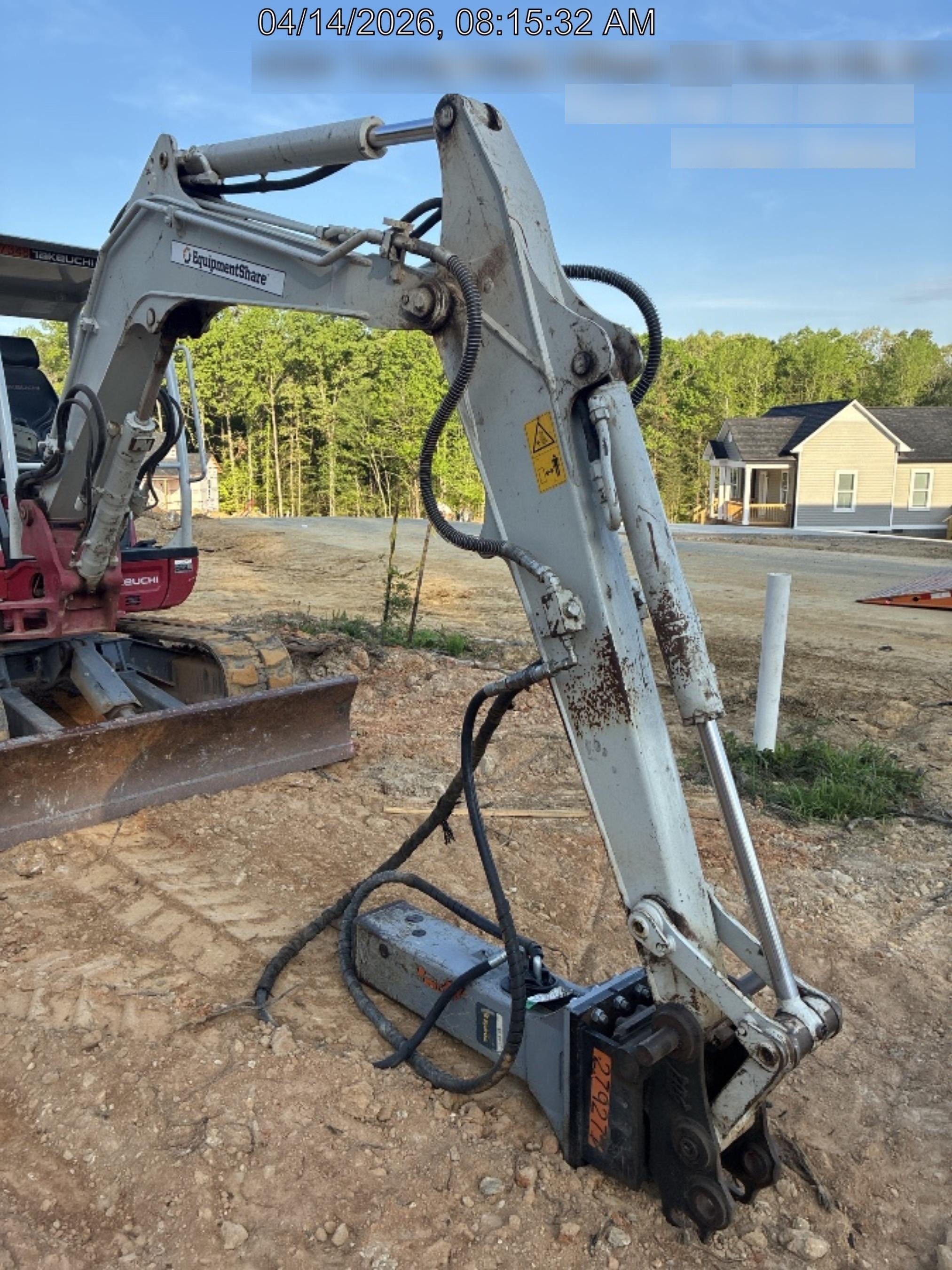 2023 TAKEUCHI TB250-2R