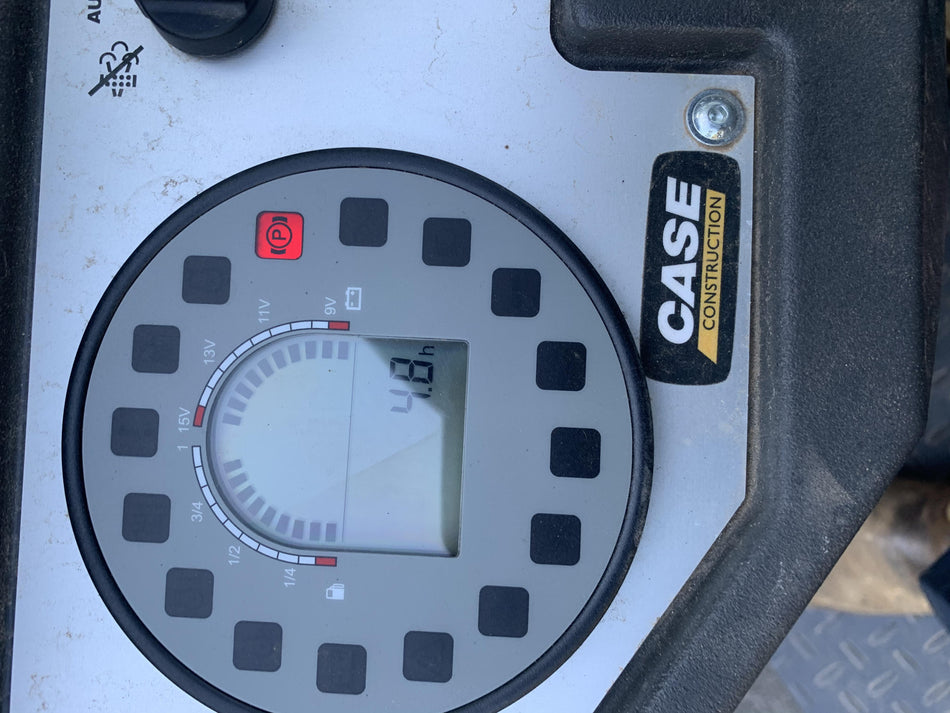 2021 CASE DV26E