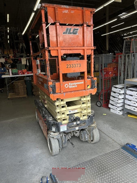 2022 JLG ES1932