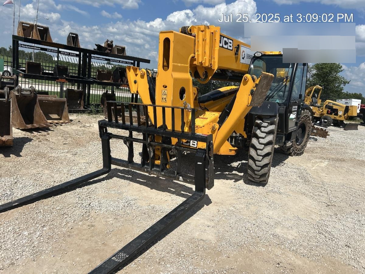 2023 JCB 510-56