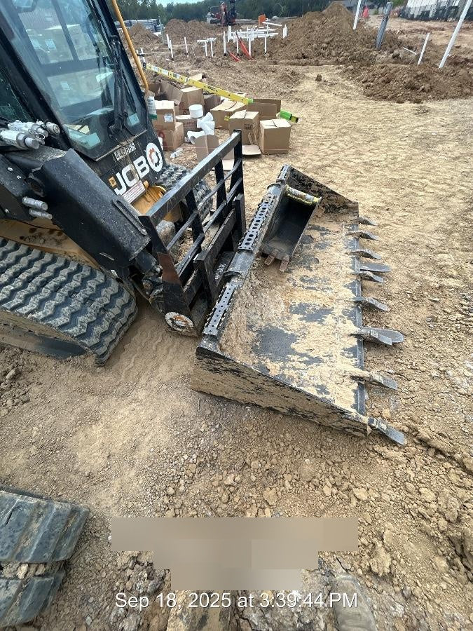 2020 ARROW MATERIAL HANDLING 60" Pallet Forks - Arrow