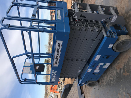 2019 Genie GS-4047 Folding rails with half height swing gate