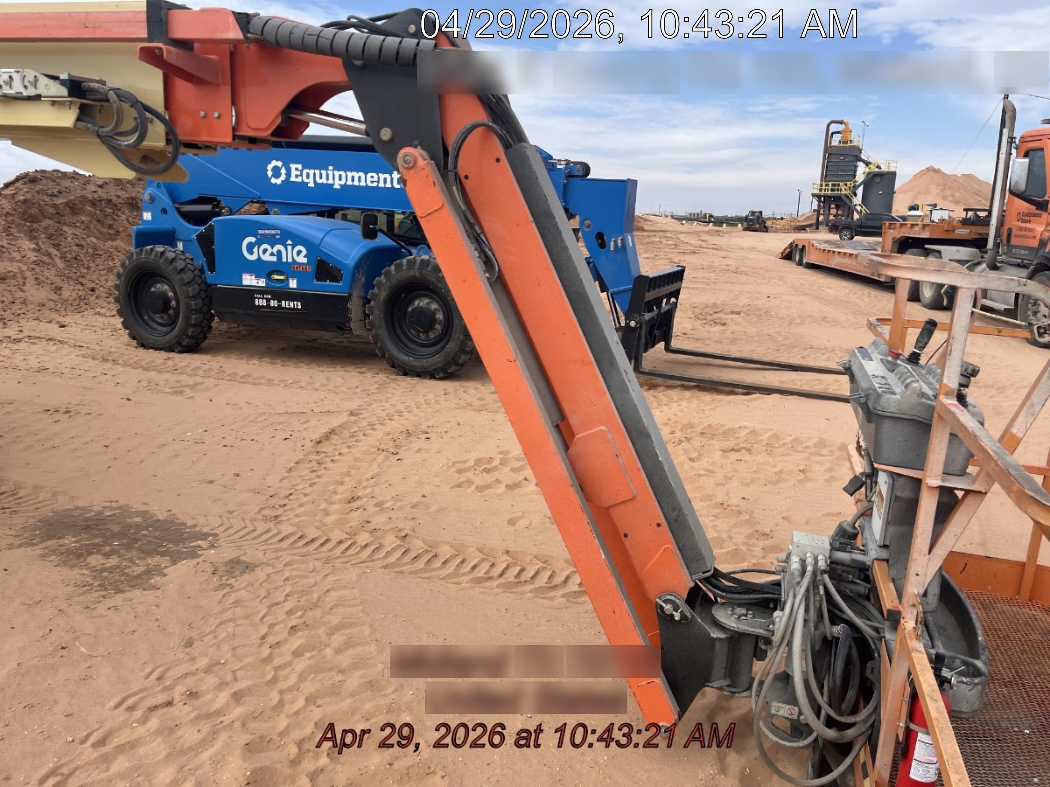 2022 JLG 660SJ