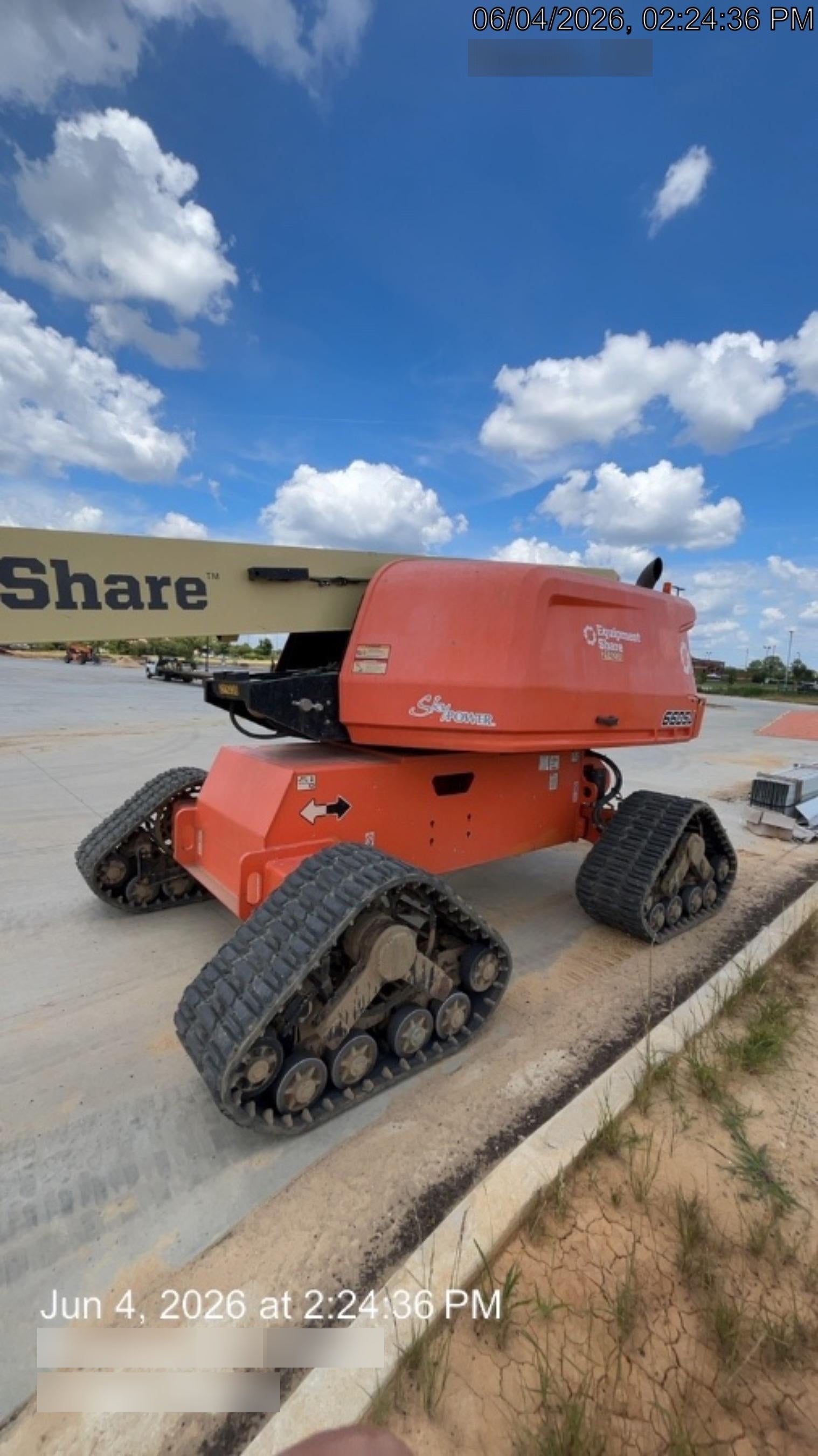 2022 JLG 660SJ Quad Track