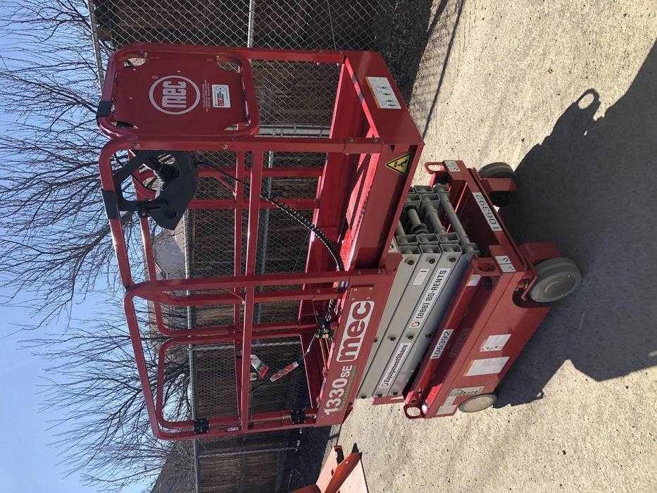 2020 MEC 1330SE Solid NM Tires, Steel Swing out Doors, LCS, Beacon, 900W Inverter