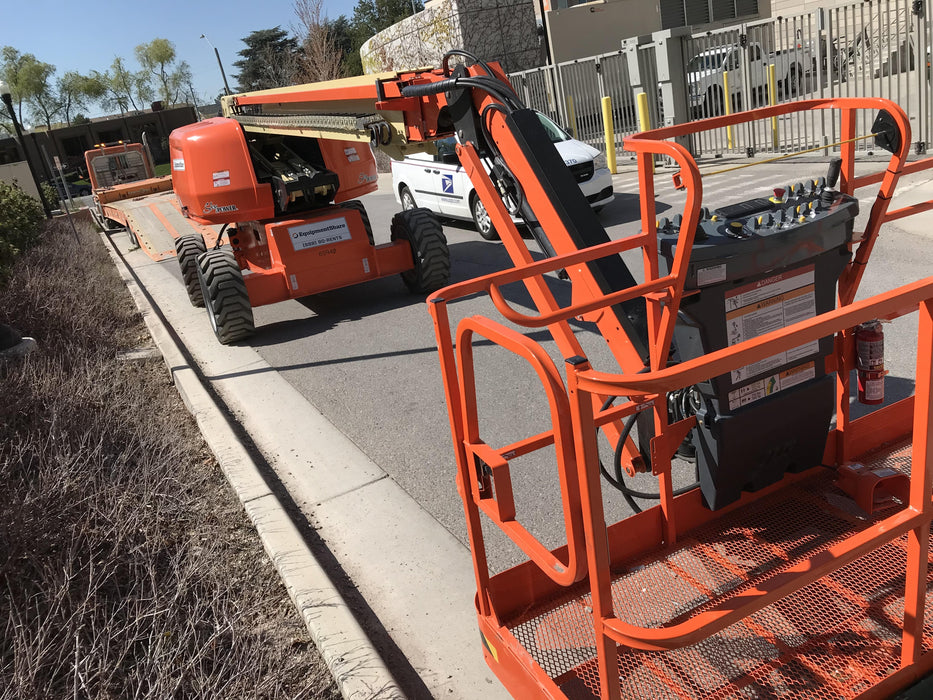 2020 JLG 660SJ