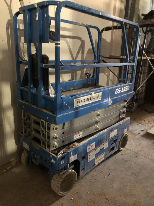 2019 Genie GS-1930 Fixed rails with chain Entry