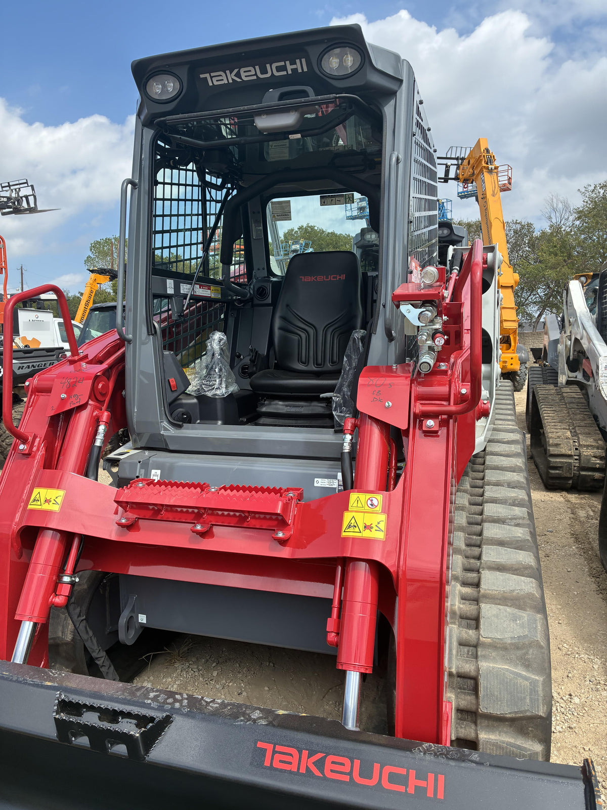 2026 TAKEUCHI TL12R2-CR