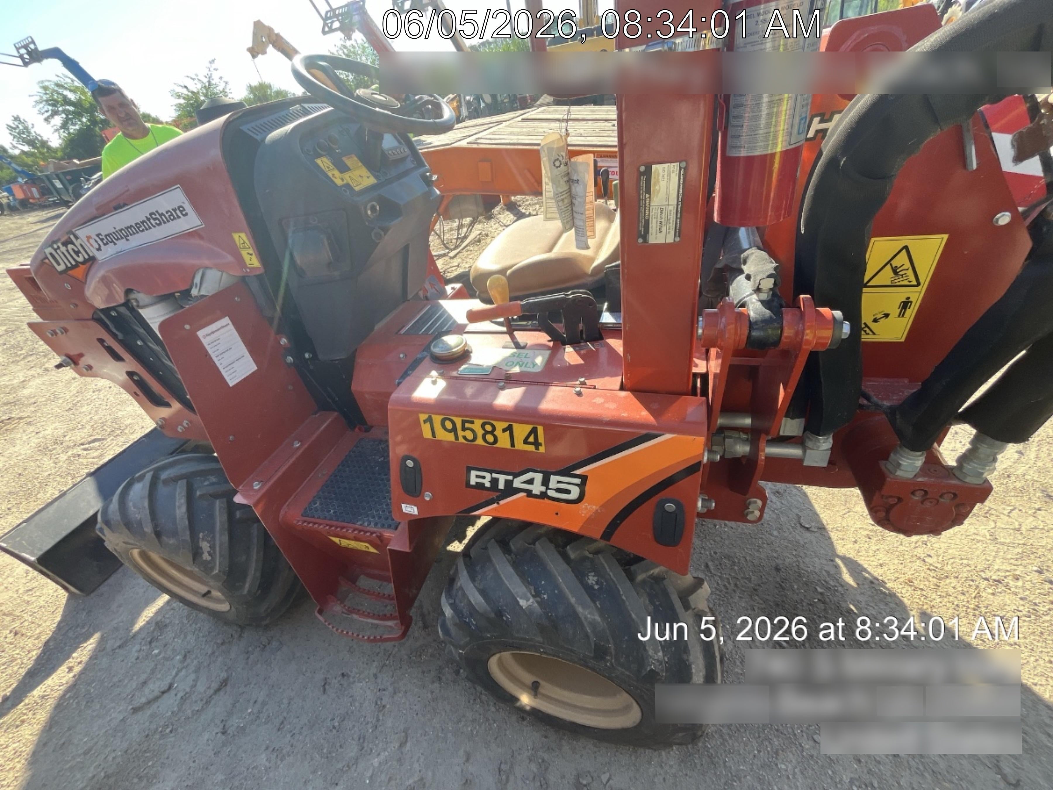 2022 DITCH WITCH RT45A