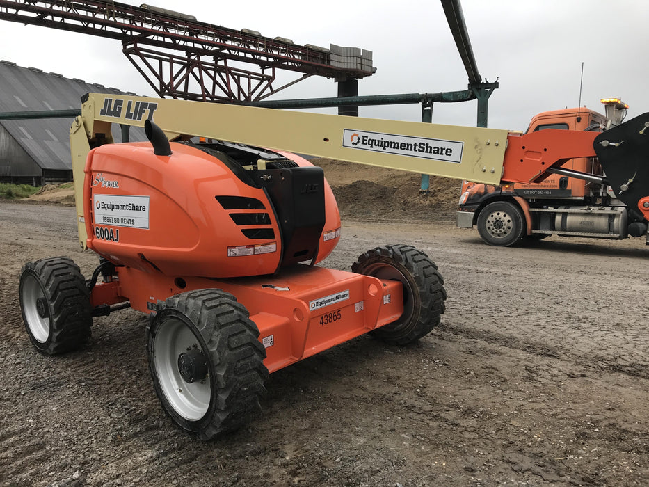 2019 JLG 600AJ