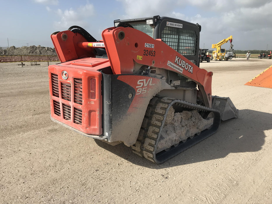 2019 Kubota SVL95-2SC Cab/Heat/Air, Standard Tracks, Standard Flow, Hydraulic QC 80" HD w/ Smooth Cutting Edge