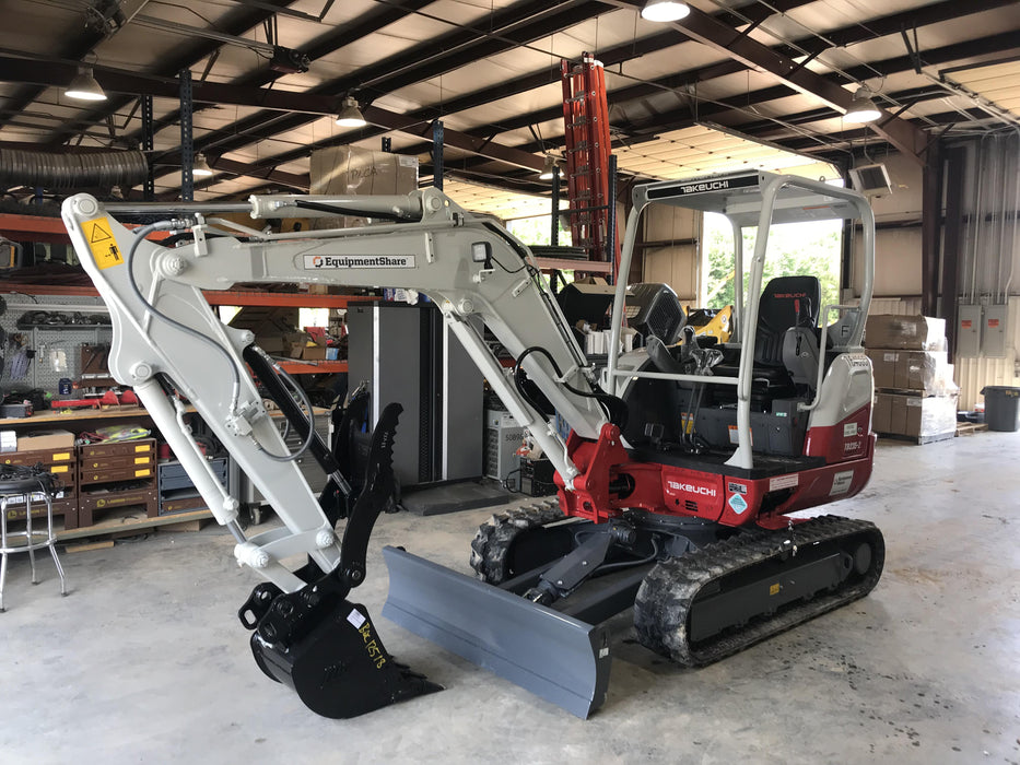 2021 Takeuchi TB235-2R Canopy, Rubber Tracks, Manual QC
