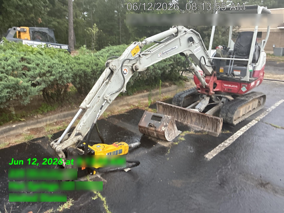 2021 TAKEUCHI TB235-2R