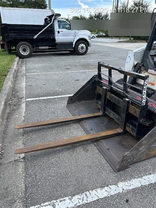 2022 ARROW MATERIAL HANDLING 48" Pallet Forks - Arrow