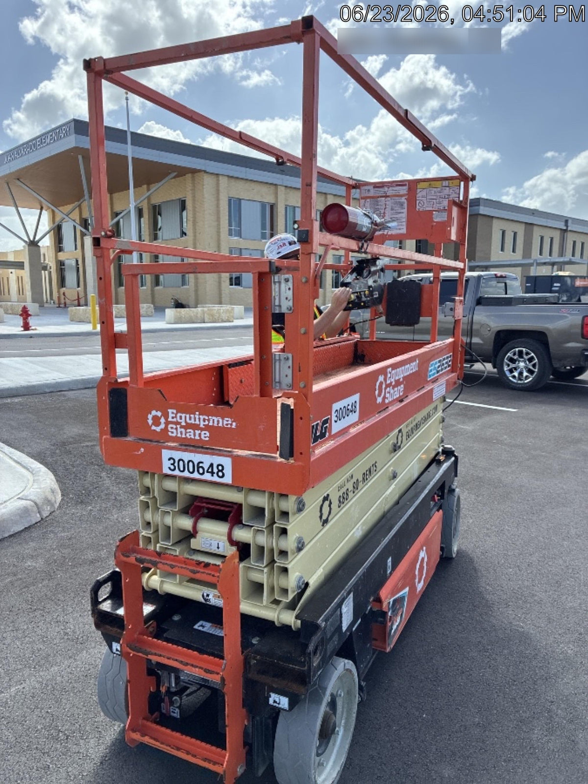 2023 JLG ES2632