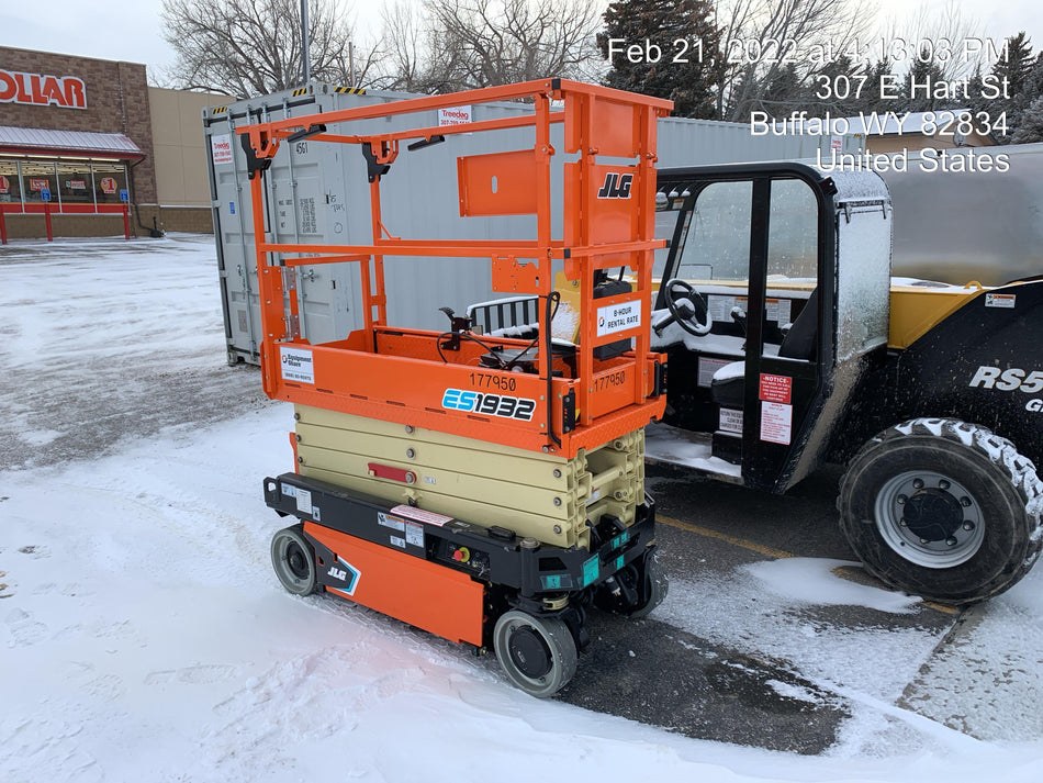 2021 JLG ES1932